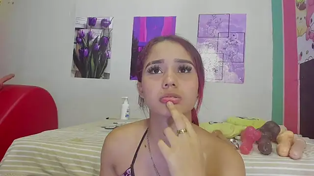 MarianaManzur online show from February 2025 05:42:01 PM