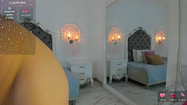 Valentina Ross  online show from May 2026 12:32:02 PM