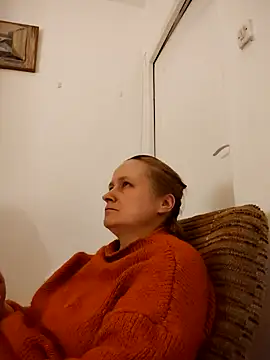 Snapshot of She-devilx chatting on February 2025 09:38:02 PM She-devilx online show from February 2025 09:38:02 PM