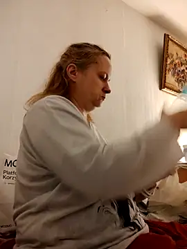 Snapshot of She-devilx chatting on November 2025 09:35:02 PM She-devilx online show from November 2025 09:35:02 PM