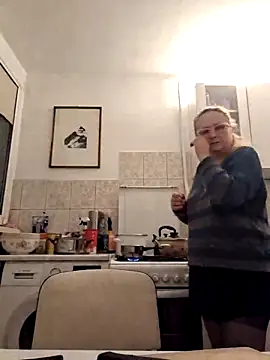 Snapshot of She-devilx chatting on November 2025 10:23:01 PM She-devilx online show from November 2025 10:23:01 PM