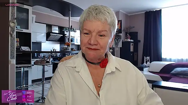 roxana brooks online show from April 2026 02:25:02 PM