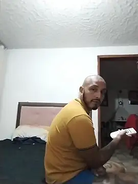 KenllyH online show from April 2026 12:27:01 AM