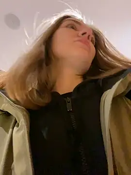 Snapshot of ValenciaShock chatting on December 2024 05:15:01 AM ValenciaShock online show from December 2024 05:15:01 AM