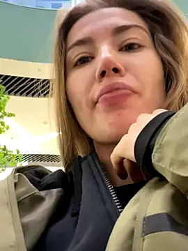 Snapshot of ValenciaShock chatting on December 2024 05:07:02 AM ValenciaShock online show from December 2024 05:07:02 AM