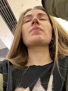 Snapshot of ValenciaShock chatting on December 2024 05:27:02 AM ValenciaShock online show from December 2024 05:27:02 AM