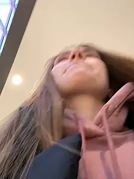 Snapshot of ValenciaShock chatting on January 2025 05:15:02 AM ValenciaShock online show from January 2025 05:15:02 AM