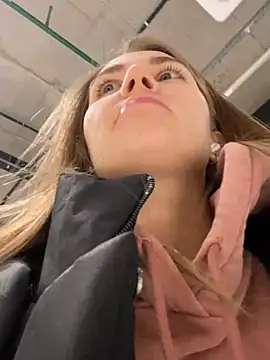 Snapshot of ValenciaShock chatting on January 2025 08:18:02 AM ValenciaShock online show from January 2025 08:18:02 AM