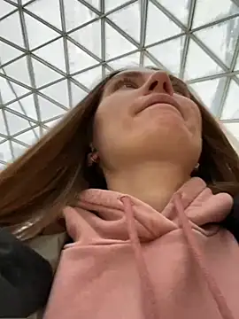 Snapshot of ValenciaShock chatting on January 2025 08:20:01 AM ValenciaShock online show from January 2025 08:20:01 AM