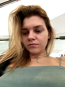 Snapshot of ValenciaShock chatting on September 2025 07:30:01 AM ValenciaShock online show from September 2025 07:30:01 AM