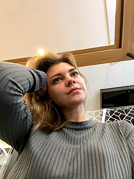 Snapshot of ValenciaShock chatting on September 2025 06:36:01 AM ValenciaShock online show from September 2025 06:36:01 AM