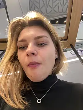 Snapshot of ValenciaShock chatting on September 2025 06:51:02 AM ValenciaShock online show from September 2025 06:51:02 AM