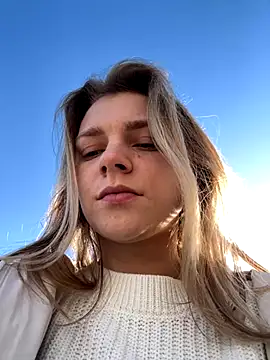 Snapshot of ValenciaShock chatting on October 2025 06:55:01 AM ValenciaShock online show from October 2025 06:55:01 AM