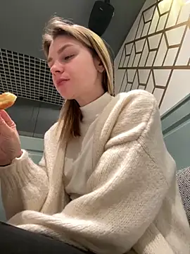 Snapshot of ValenciaShock chatting on November 2025 06:38:02 AM ValenciaShock online show from November 2025 06:38:02 AM