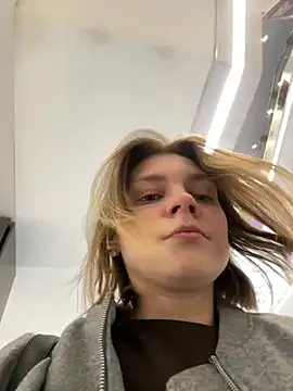 ValenciaShock online show from April 2026 07:04:01 AM