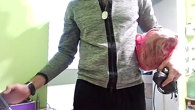 Snapshot of SexSanich chatting on September 2025 03:16:01 PM SexSanich online show from September 2025 03:16:01 PM