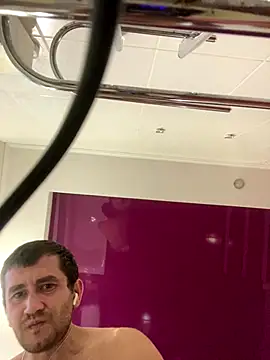 Snapshot of SexSanich chatting on December 2025 09:14:01 AM SexSanich online show from December 2025 09:14:01 AM