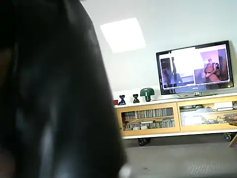 Snapshot of rodrigotof2000 chatting on December 2025 10:20:02 AM rodrigotof2000 online show from December 2025 10:20:02 AM