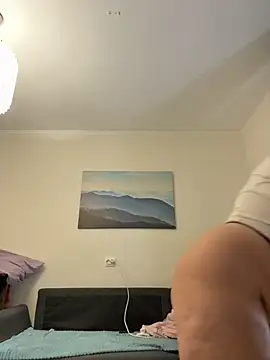 Snapshot of OdriOlsens chatting on November 2025 02:32:01 PM OdriOlsens online show from November 2025 02:32:01 PM