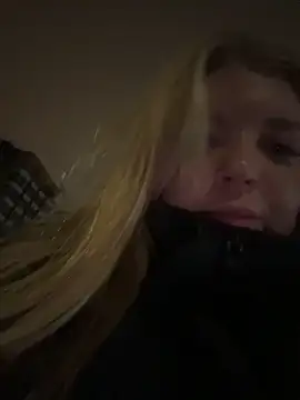 Snapshot of OdriOlsens chatting on November 2025 12:43:02 AM OdriOlsens online show from November 2025 12:43:02 AM