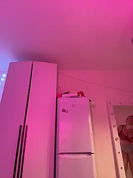 Snapshot of OdriOlsens chatting on December 2025 06:08:02 AM OdriOlsens online show from December 2025 06:08:02 AM