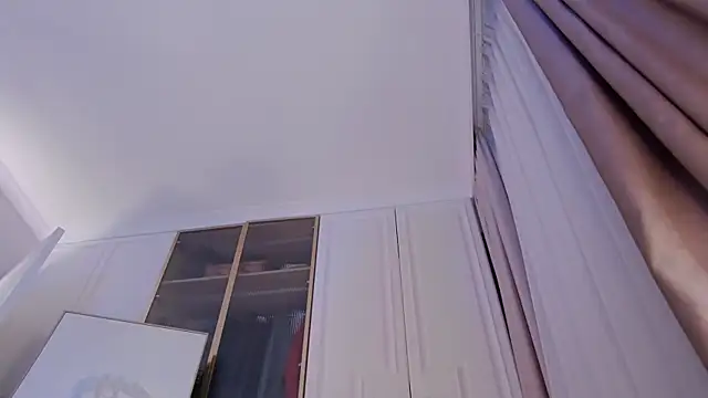 Snapshot of MilaDYstarlight chatting on January 2025 10:58:02 PM MilaDYstarlight online show from January 2025 10:58:02 PM