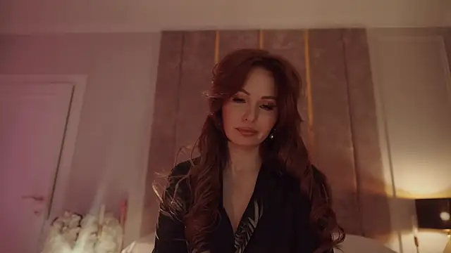 Snapshot of MilaDYstarlight chatting on December 2025 05:42:02 PM MilaDYstarlight online show from December 2025 05:42:02 PM