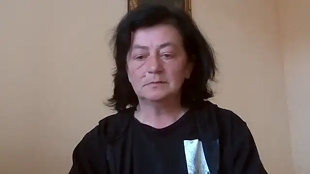 GypsiQueen2 online show from April 2026 04:22:01 PM