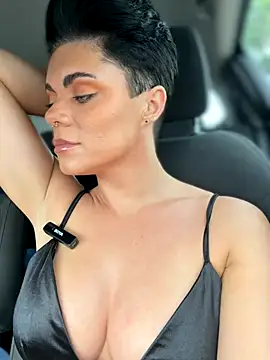 Snapshot of LukeLouHarvey chatting on November 2025 07:18:02 AM LukeLouHarvey online show from November 2025 07:18:02 AM