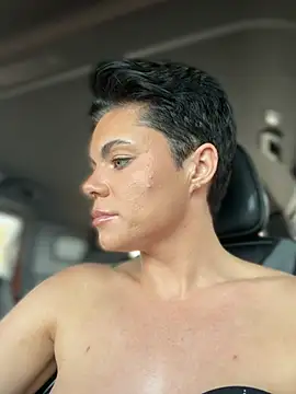 Snapshot of LukeLouHarvey chatting on February 2026 03:59:02 AM LukeLouHarvey online show from February 2026 03:59:02 AM