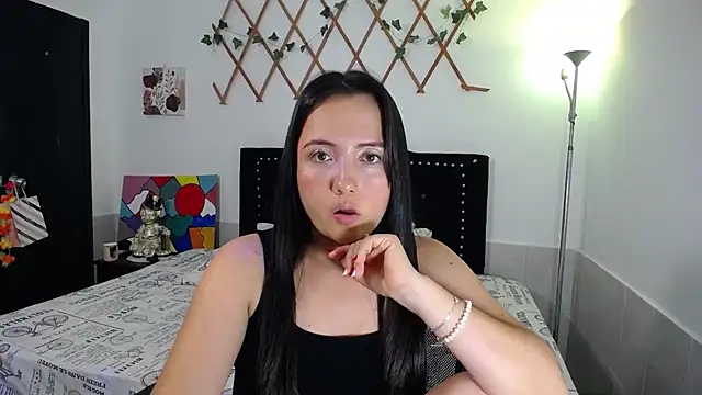 naughty girl 4u online show from April 2026 07:22:01 PM