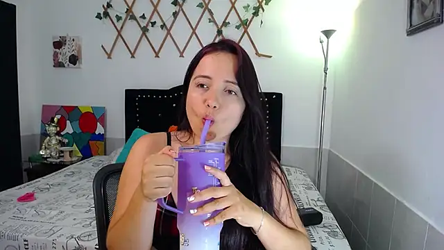 naughty girl 4u online show from June 2026 10:21:02 PM