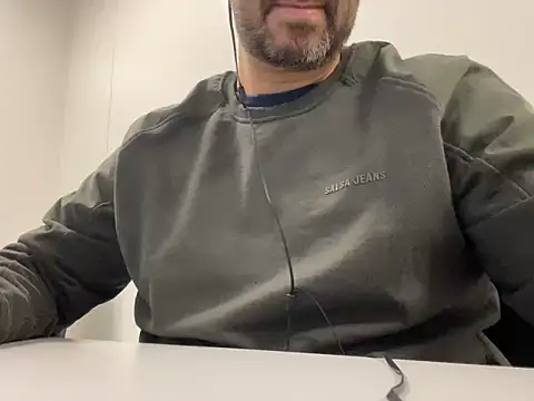 Snapshot of _MrPrecum_ chatting on December 2024 11:00:01 PM MrPrecum online show from December 2024 11:00:01 PM