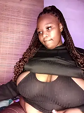 Snapshot of Aaaliyah445 chatting on March 2025 08:21:01 PM Aaaliyah445 online show from March 2025 08:21:01 PM