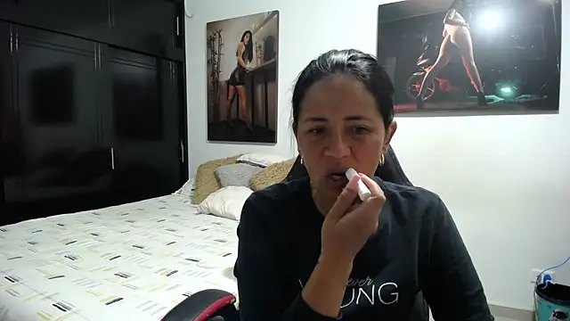 sharoon cheerry online show from February 2026 01:23:01 PM