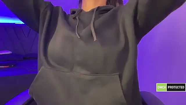 Snapshot of Hottie_ishuu chatting on November 2025 05:51:02 PM Hottie ishuu online show from November 2025 05:51:02 PM