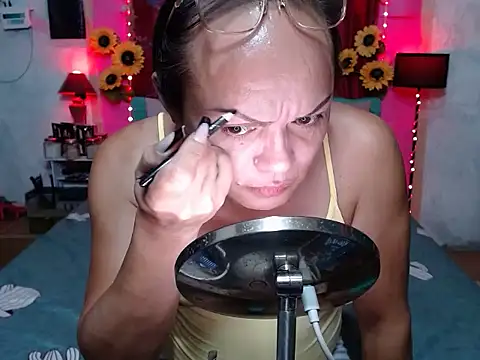 UrAsianPrincessDanie online show from April 2026 05:30:02 PM