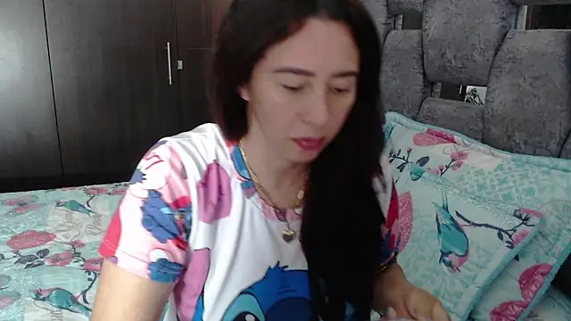 Snapshot of sara_hott_1 chatting on July 2026 01:56:01 PM sara hott 1 online show from July 2026 01:56:01 PM