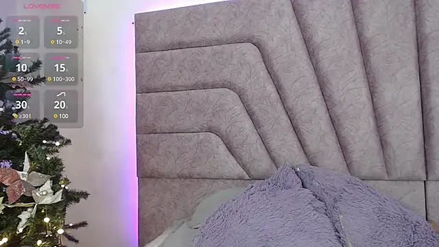 Snapshot of Jessica-Kraftt chatting on December 2024 02:52:01 AM Jessica-Kraftt online show from December 2024 02:52:01 AM