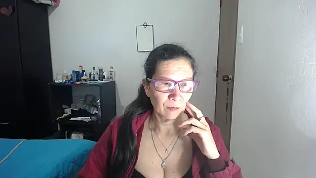 Snapshot of latin49 chatting on October 2025 04:04:02 AM latin49 online show from October 2025 04:04:02 AM