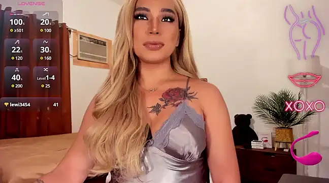 Snapshot of Lustrous_Nathalie chatting on December 2024 04:20:02 AM Lustrous Nathalie online show from December 2024 04:20:02 AM