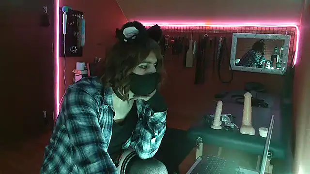 Snapshot of Ginny-the-bdsm-nympho chatting on February 2025 06:02:02 PM Ginny-the-bdsm-nympho online show from February 2025 06:02:02 PM