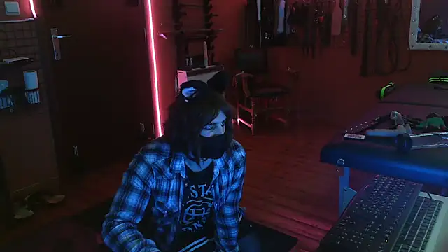 Snapshot of Ginny-the-bdsm-nympho chatting on October 2025 06:08:01 PM Ginny-the-bdsm-nympho online show from October 2025 06:08:01 PM