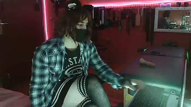 Snapshot of Ginny-the-bdsm-nympho chatting on January 2026 06:12:02 PM Ginny-the-bdsm-nympho online show from January 2026 06:12:02 PM