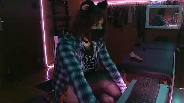 Snapshot of Ginny-the-bdsm-nympho chatting on February 2026 06:29:02 PM Ginny-the-bdsm-nympho online show from February 2026 06:29:02 PM