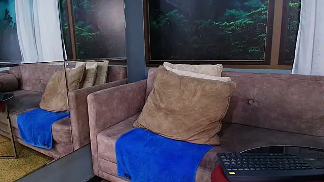 Snapshot of JONAS_SMITH_ chatting on February 2025 05:04:01 PM JONAS SMITH online show from February 2025 05:04:01 PM