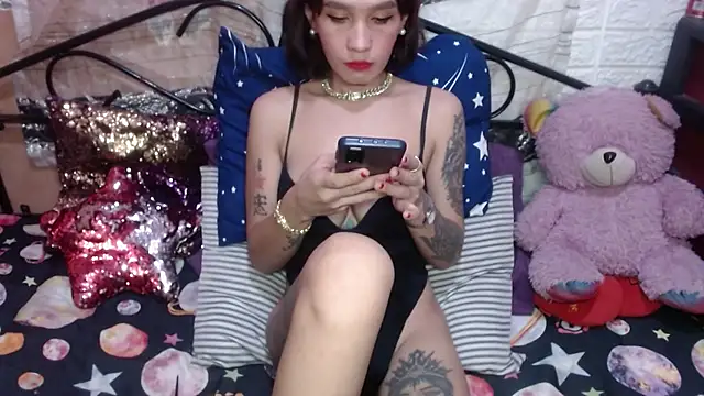 Snapshot of TS_Peachy chatting on January 2025 12:44:02 PM TS Peachy online show from January 2025 12:44:02 PM