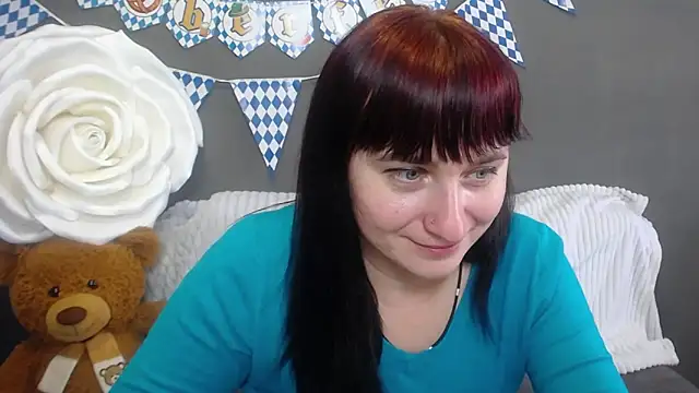 NinaFlawlees online show from October 2025 12:03:01 PM