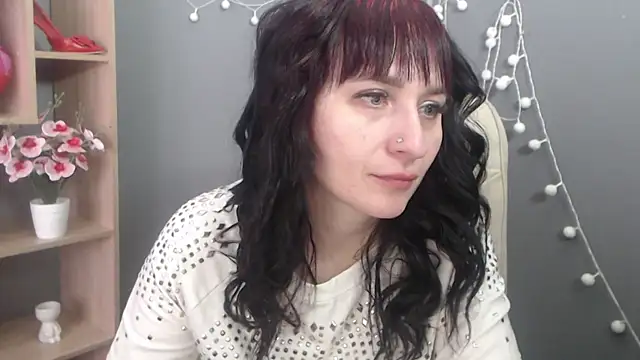 NinaFlawlees online show from February 2026 07:04:02 AM