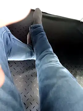 Snapshot of robinsan1010 chatting on March 2025 09:51:02 AM robinsan1010 online show from March 2025 09:51:02 AM